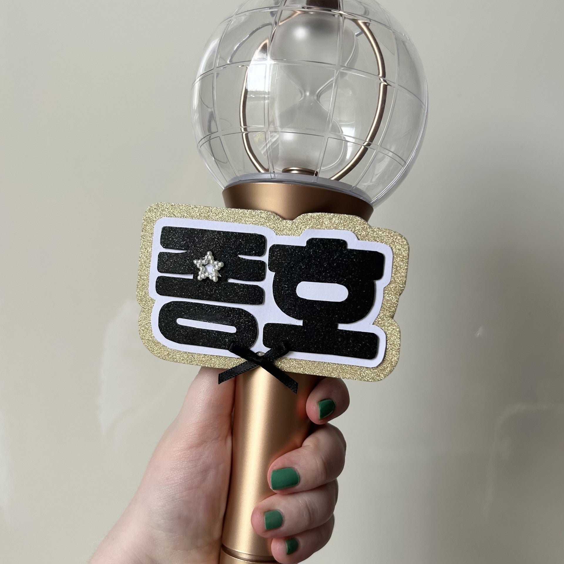 ateez glitter lightstick deco/badge